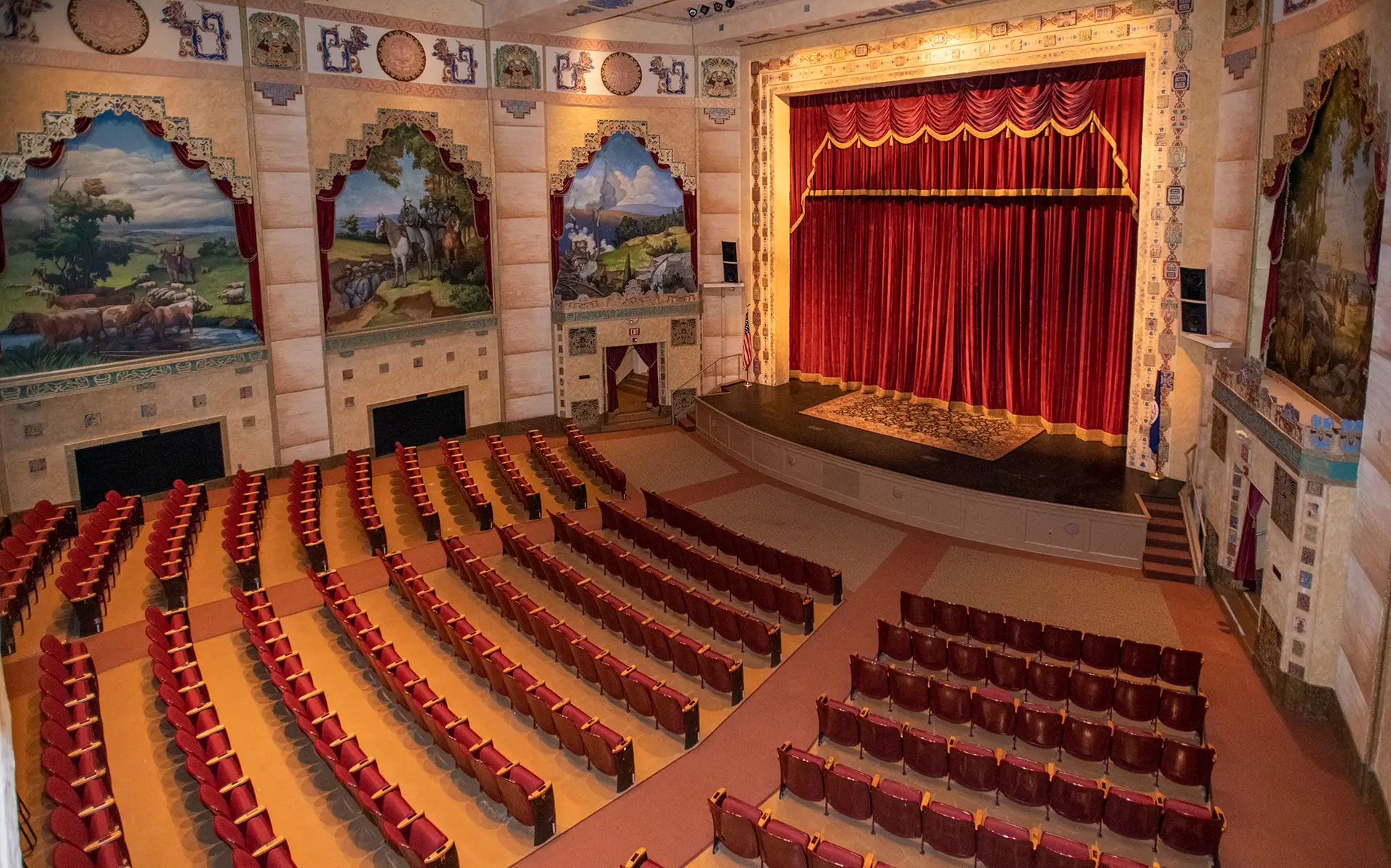 The Lincoln Theatre downtown Marion 2